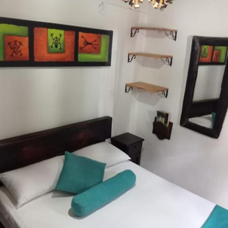 Santander Aleman Hostel San Gil Buitenkant foto