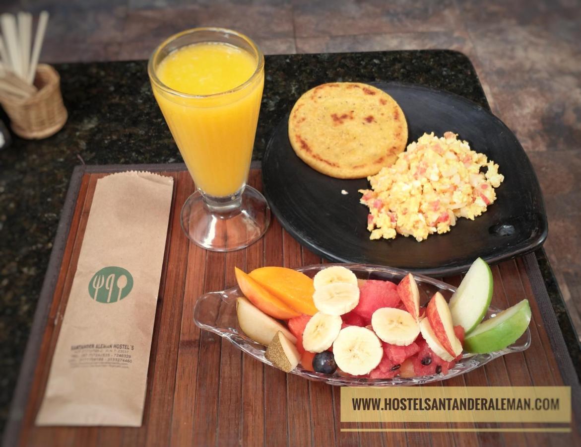 Santander Aleman Hostel San Gil Buitenkant foto