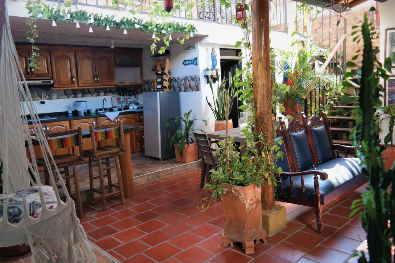 Santander Aleman Hostel San Gil Buitenkant foto