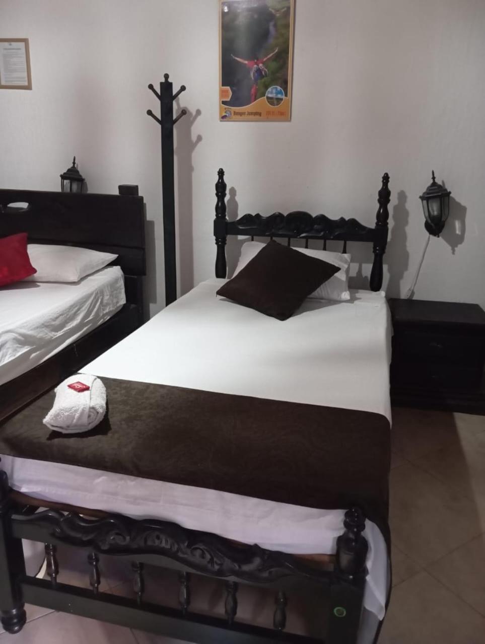 Santander Aleman Hostel San Gil Buitenkant foto