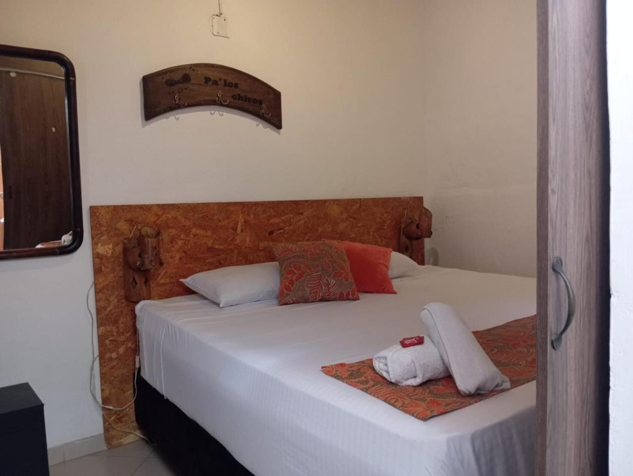 Santander Aleman Hostel San Gil Buitenkant foto