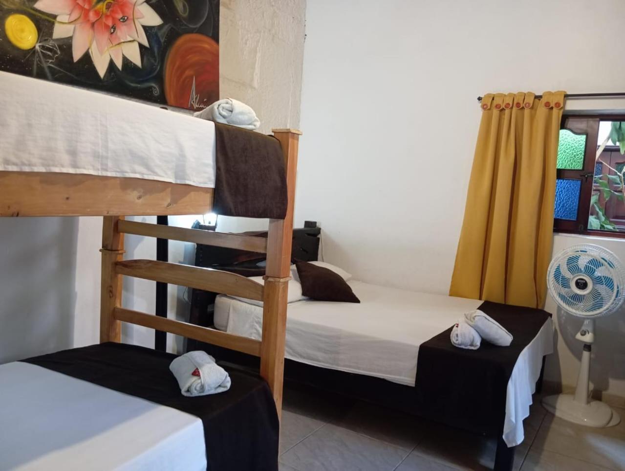 Santander Aleman Hostel San Gil Buitenkant foto